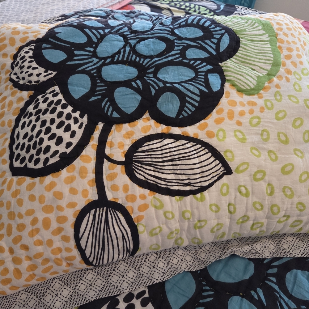 ANTHROPOLOGIE Laelia 2 Standard Pillow Sham NWOT - Picture 3 of 7